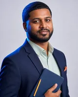 Portrait of Yannick, the fictional persona of the LinkedIn Manager, an AI agent